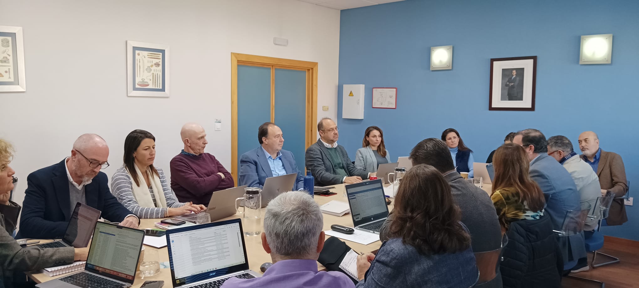 El Equipo De Direcci N De La Uca Celebra Su Primera Reuni N En El