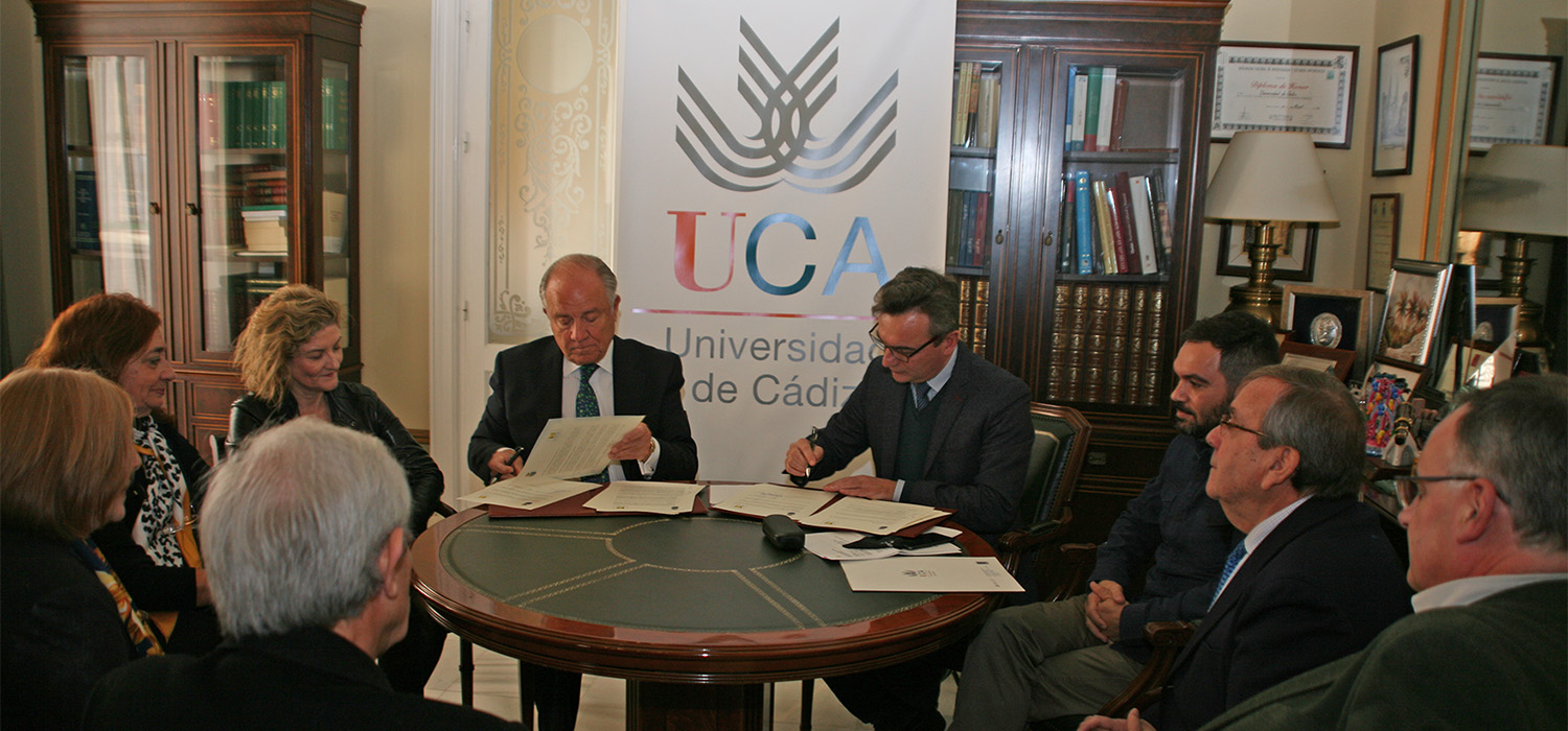 Universidad de Cádiz y Coral UCA firman un convenio para reforzar la colaboración y consolidar las actividades programadas