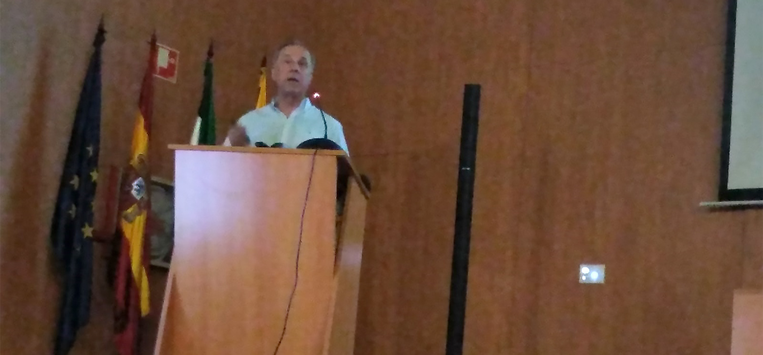 El presidente de la Sociedad Española de Microbiología imparte la conferencia ‘Procariotas en ambientes hipersalinos’
