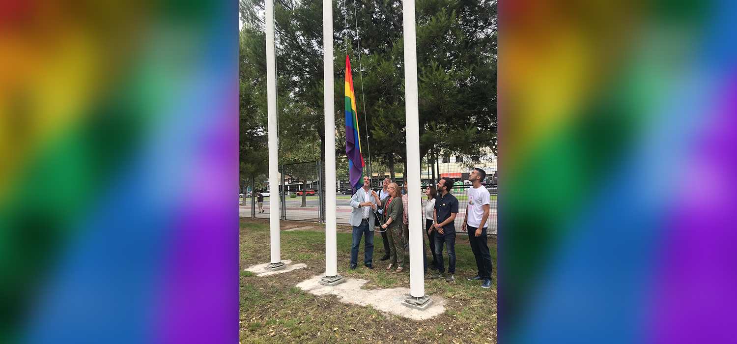La bandera arcoíris ondea en el Campus de Jerez