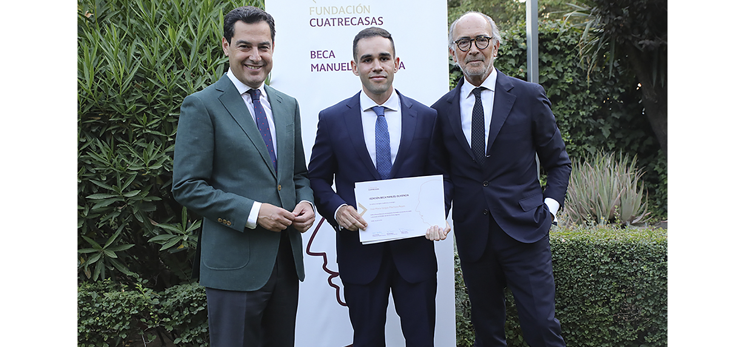 Un alumno de la UCA obtiene la I Beca Manuel Olivencia, que premia el talento andaluz en Derecho