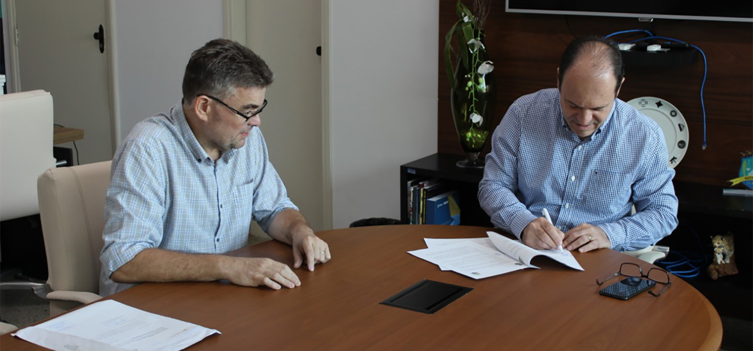 UCA y Universidad Federal de Tocantins de Brasil firman un convenio de colaboración
