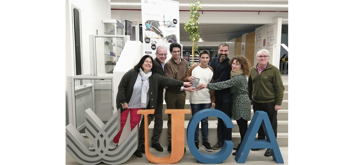 Antonio Muñoz Pizarro gana el iphone 11 Pro sorteado entre los participantes de la Feria de Empleo de la UCA