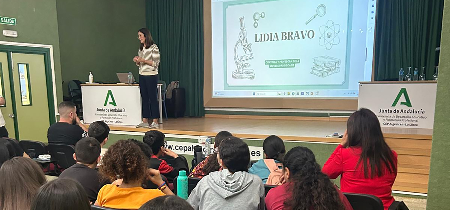 Profesoras de la UCA participan en el programa de mentoría social ‘Fénix Andalucía’ en centro educativos