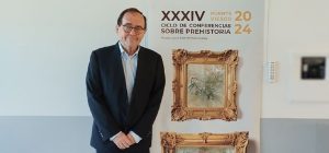 El catedrático José Ramos recibe un homenaje en el Centro de Interpretación de Arte Rupestre de C...