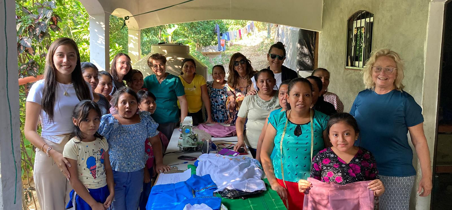 Profesoras de Enfermería participan en misiones de Cooperación Universitaria al Desarrollo en Guatemala