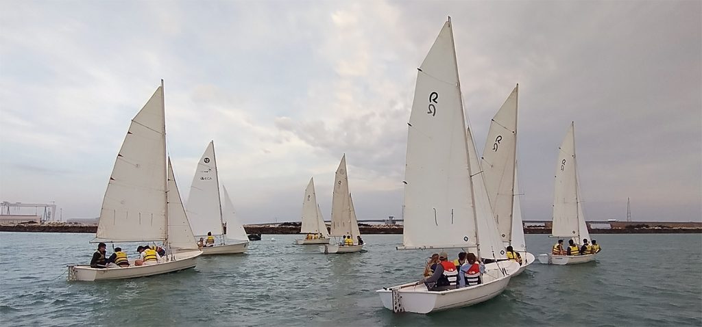 La UCA celebra la II Regata de Raqueros del curso 2024-2025